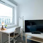 Modern 3-bedroom In Leeds Centre - Sleeps 6 Apartment