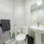 Apartment Modern 3-bedroom In Leeds Centre - Sleeps 6