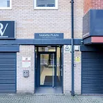 Modern 3-bedroom In Leeds Centre - Sleeps 6 *