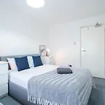 Apartment Modern 3-bedroom In Leeds Centre - Sleeps 6