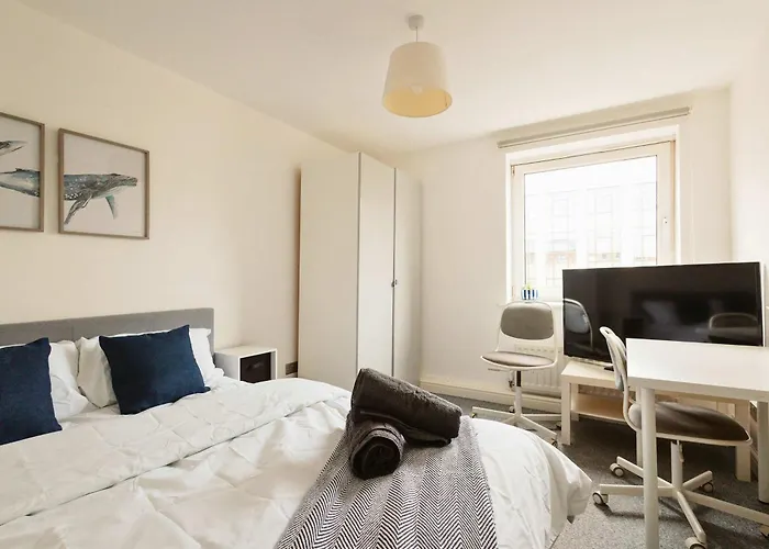 Modern 3-bedroom In Leeds Centre - Sleeps 6 Appartement Elland