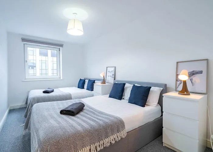 Appartement Modern 3-bedroom In Leeds Centre - Sleeps 6 *