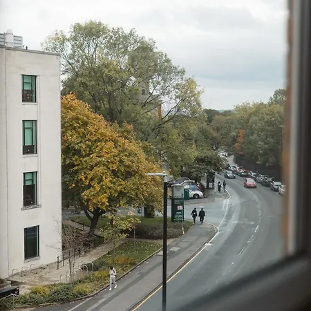 Bright 3-bed Flat By & Centre Leeds (West Yorkshire)