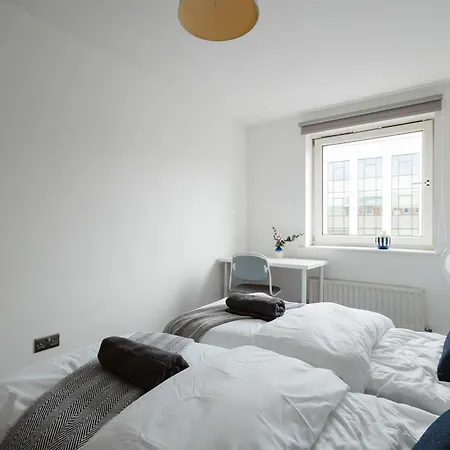 Apartment Bright 3-bed Flat By & Centre Leeds (West Yorkshire)