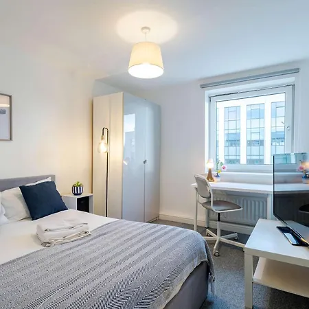 Daire Modern 3-bedroom In Leeds Centre - Sleeps 6 Elland