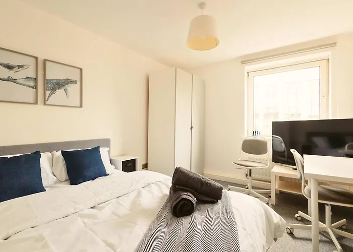 Daire Modern 3-bedroom In Leeds Centre - Sleeps 6 Elland