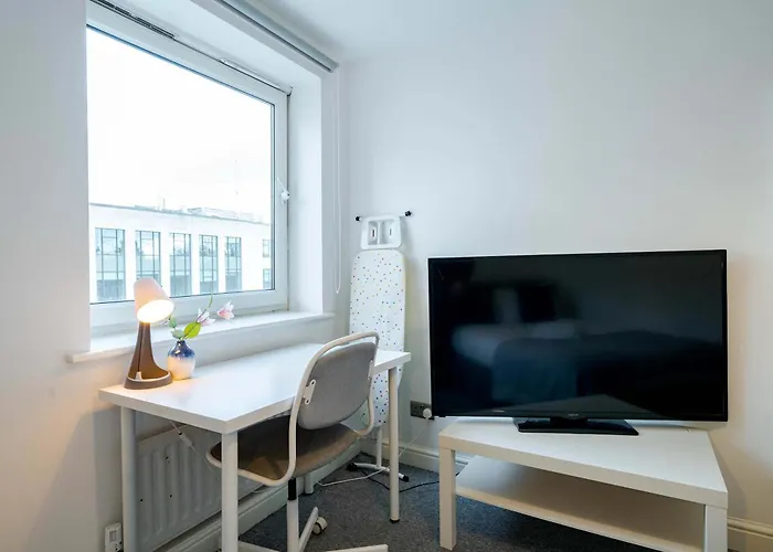 Modern 3-bedroom In Leeds Centre - Sleeps 6 Daire