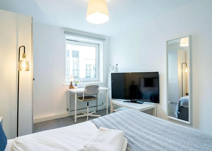 Daire Modern 3-bedroom In Leeds Centre - Sleeps 6